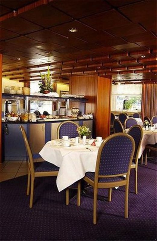Intercityhotel Stuttgart Restaurant bilde