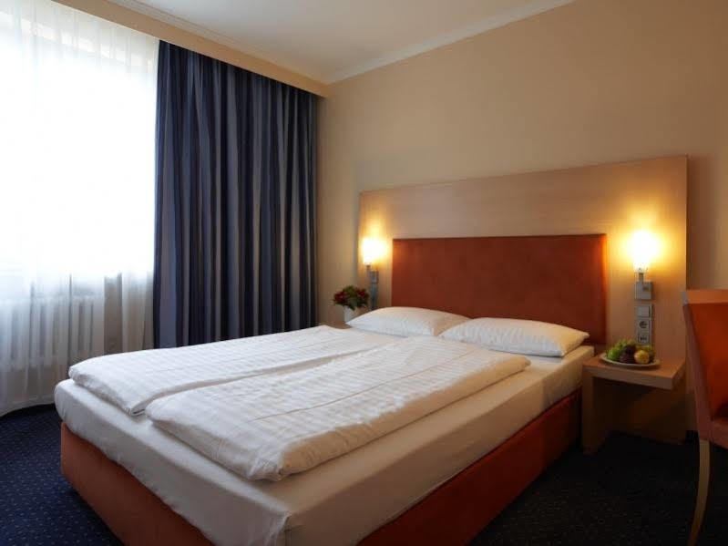 Intercityhotel Stuttgart Eksteriør bilde