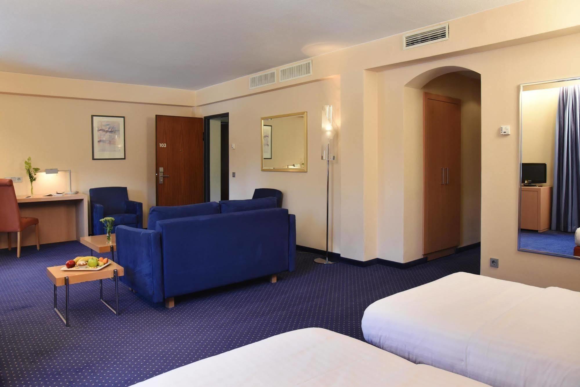 Intercityhotel Stuttgart Eksteriør bilde